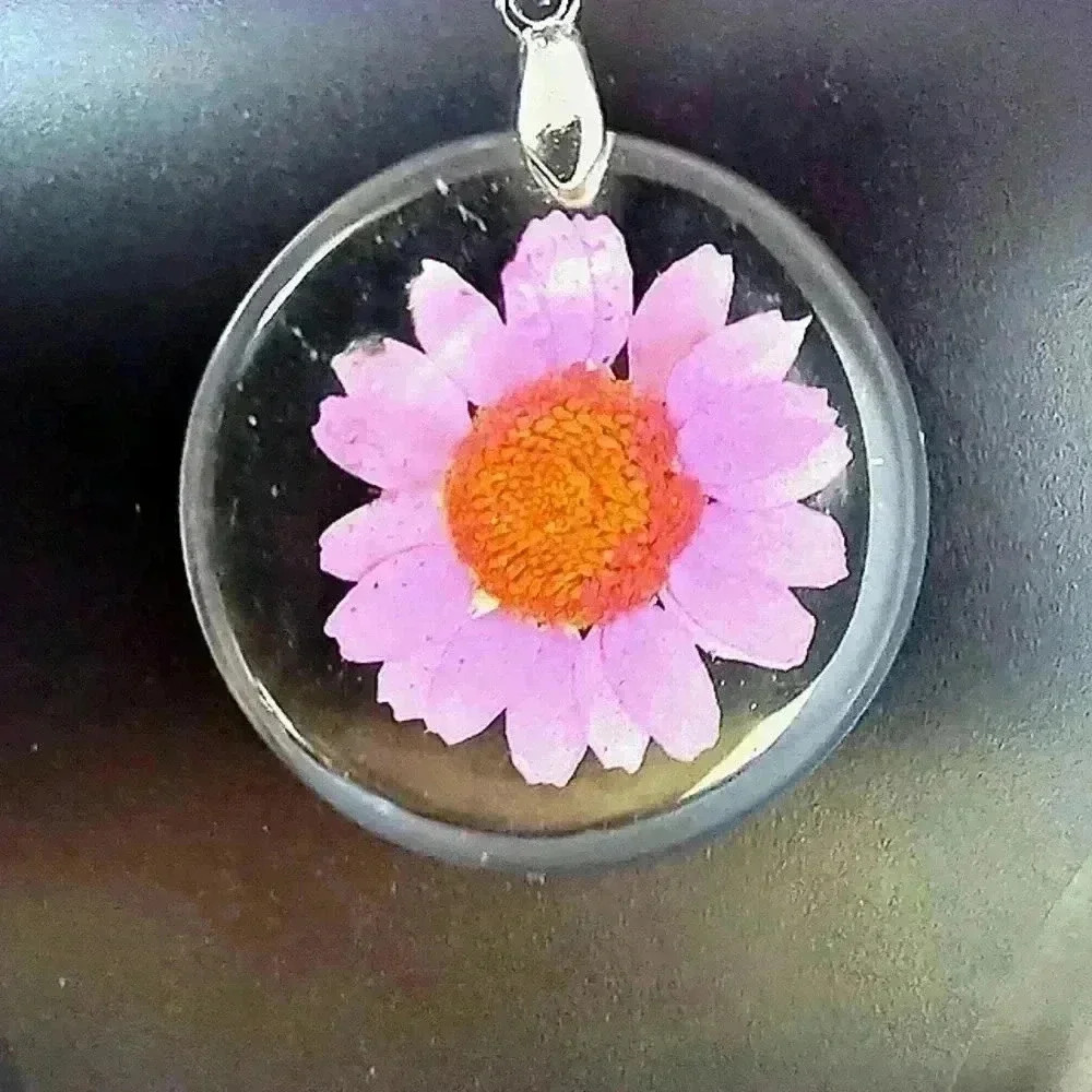 Hippie flower silver necklace